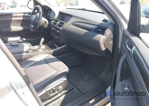 2015 BMW X3 xDrive28I z USA, uszkodzony, nr VIN 5UXWX9C55F0D47853